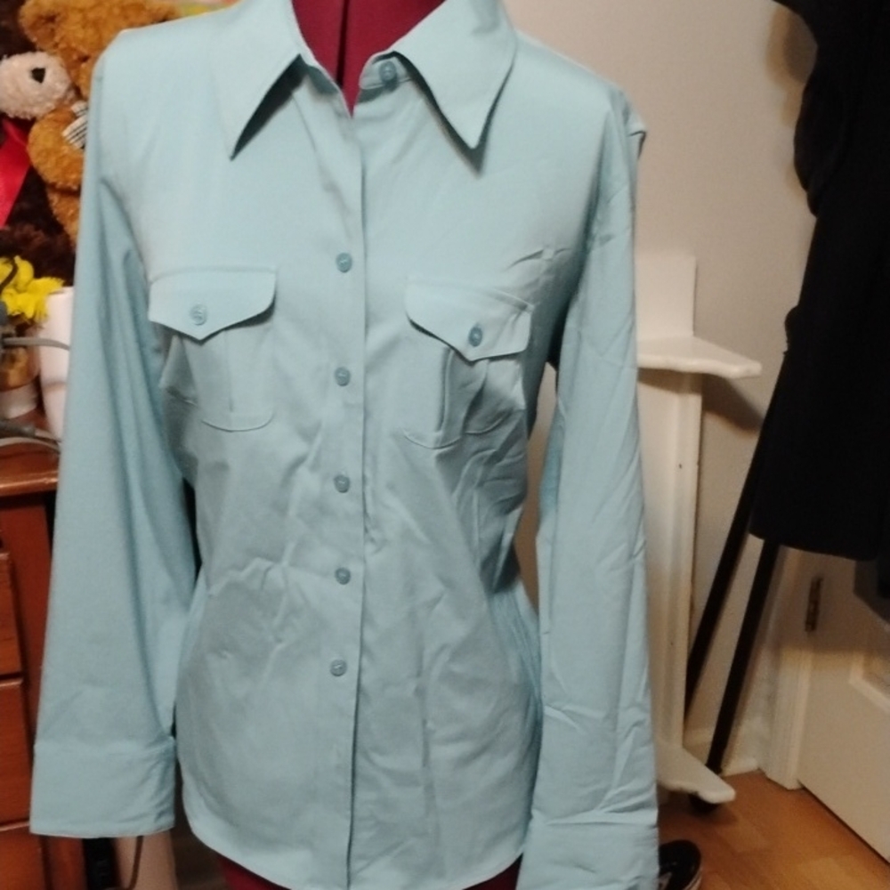 Lane Bryant Green Long Sleeve Fitted Button Down Shirt with Notched Collar